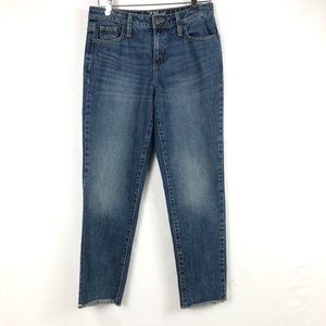 Universal Thread Women’s High Rise Straight Jeans